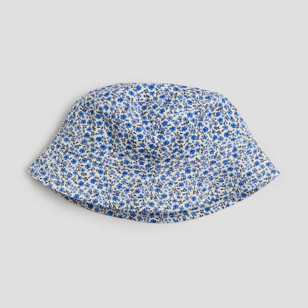 H&M Kids NWOT Girls Blue Floral Bucket Hat.